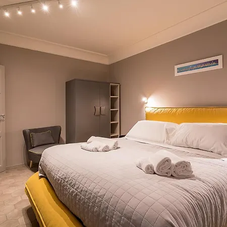 Ad Un Passo Da Ortigia Apartment *