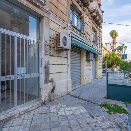 Ad Un Passo Da Ortigia Apartment *